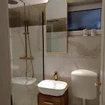 Gregovica Apartment *