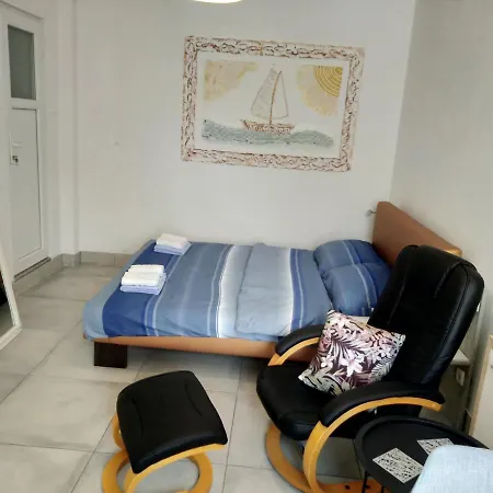 Gregovica Apartment *